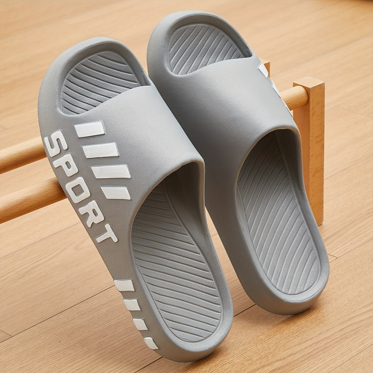 Men's Slip-On Oversized 46-47 Slippers, Anti-Slip Indoor Shower Shoes, Simple New Couple Style Four Seasons Sports Sandals. Suitable for both men and women.