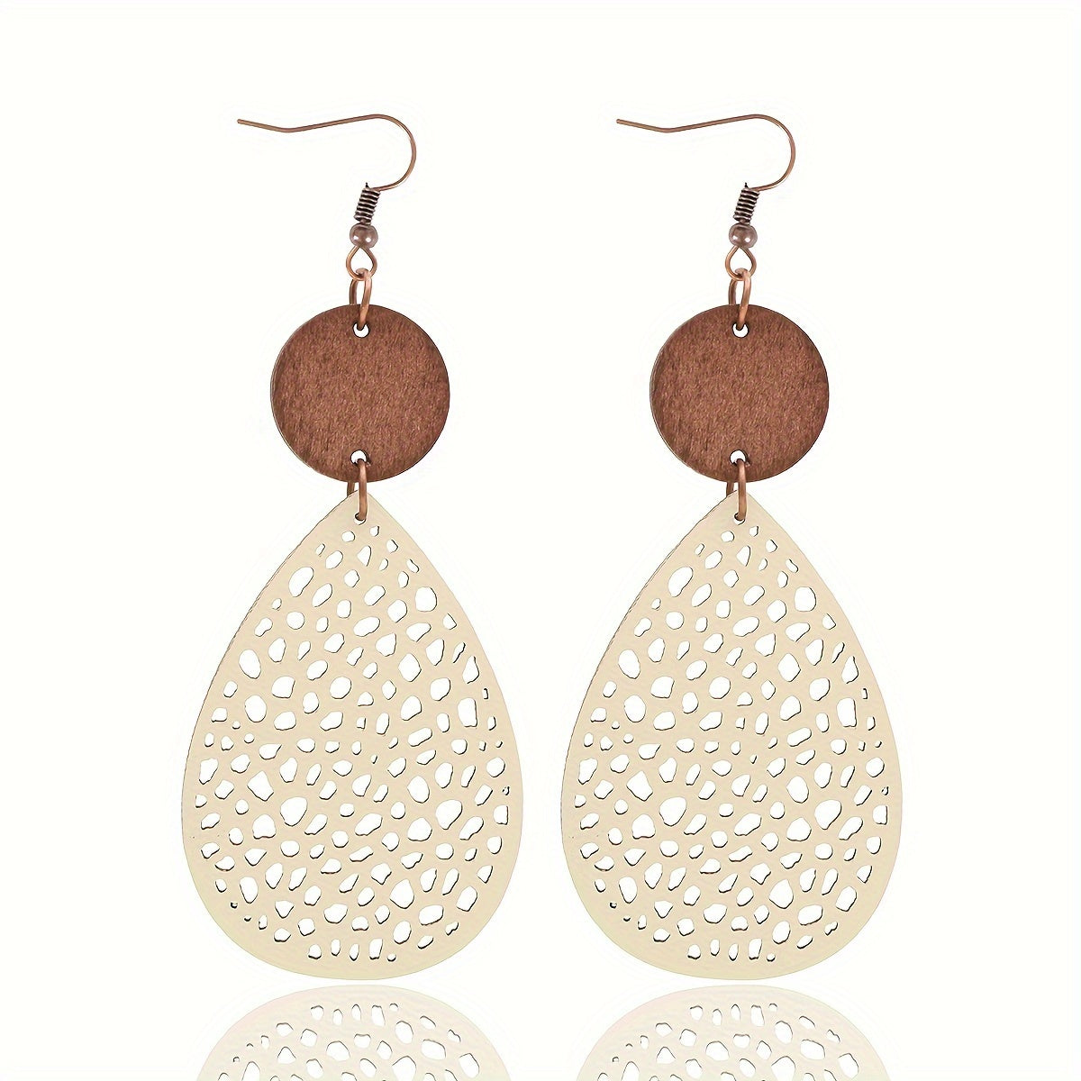 New Stylish And Versatile Vintage Teardrop-Shaped Hollow Leather And Wood Combination Mesh Earrings for Women, Featuring a Bohemian Ethnic Design