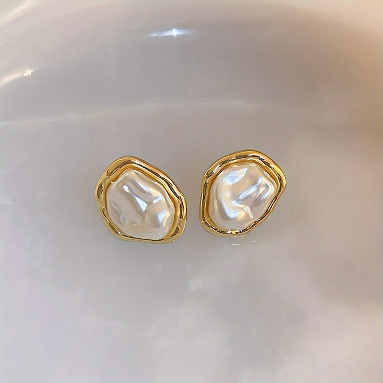 Vintage Elegant Golden-Tone Zinc Alloy Chic Irregular Oval Imitation Pearl Stud Earrings for Women - Stainless Steel Posts, Perfect for Daily Wear, Sophisticated Jewelry|Luxury Feel Earrings|Faux Pearl Earrings, Vintage Earrings