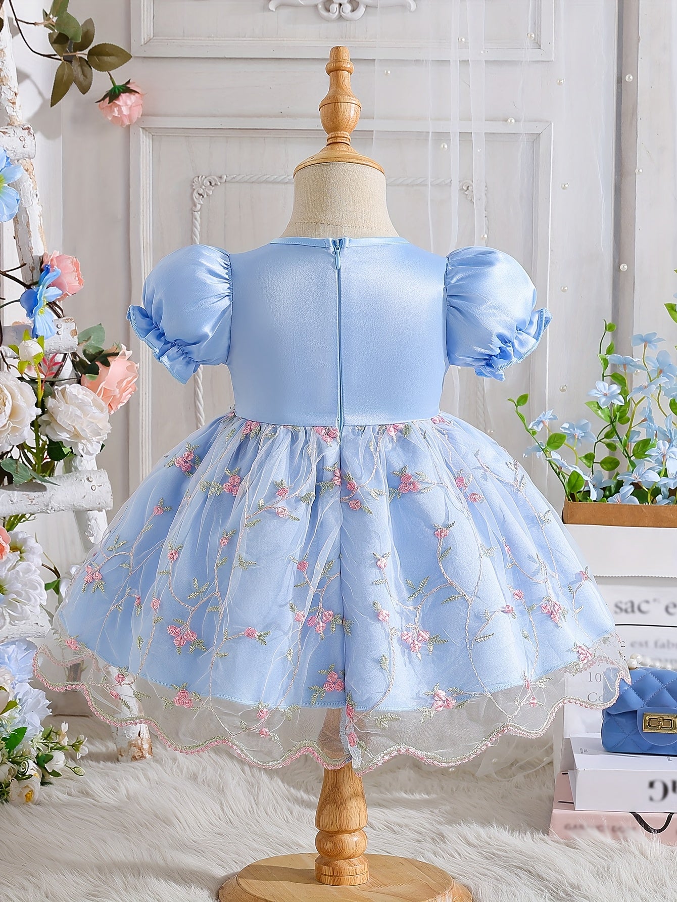 Girls' Summer Wedding Season Elegant Noble Fashion Bow Puff Sleeve Baby Girl First Birthday Gown Tulle Skirt Children's Puffy Princess Dress for Party