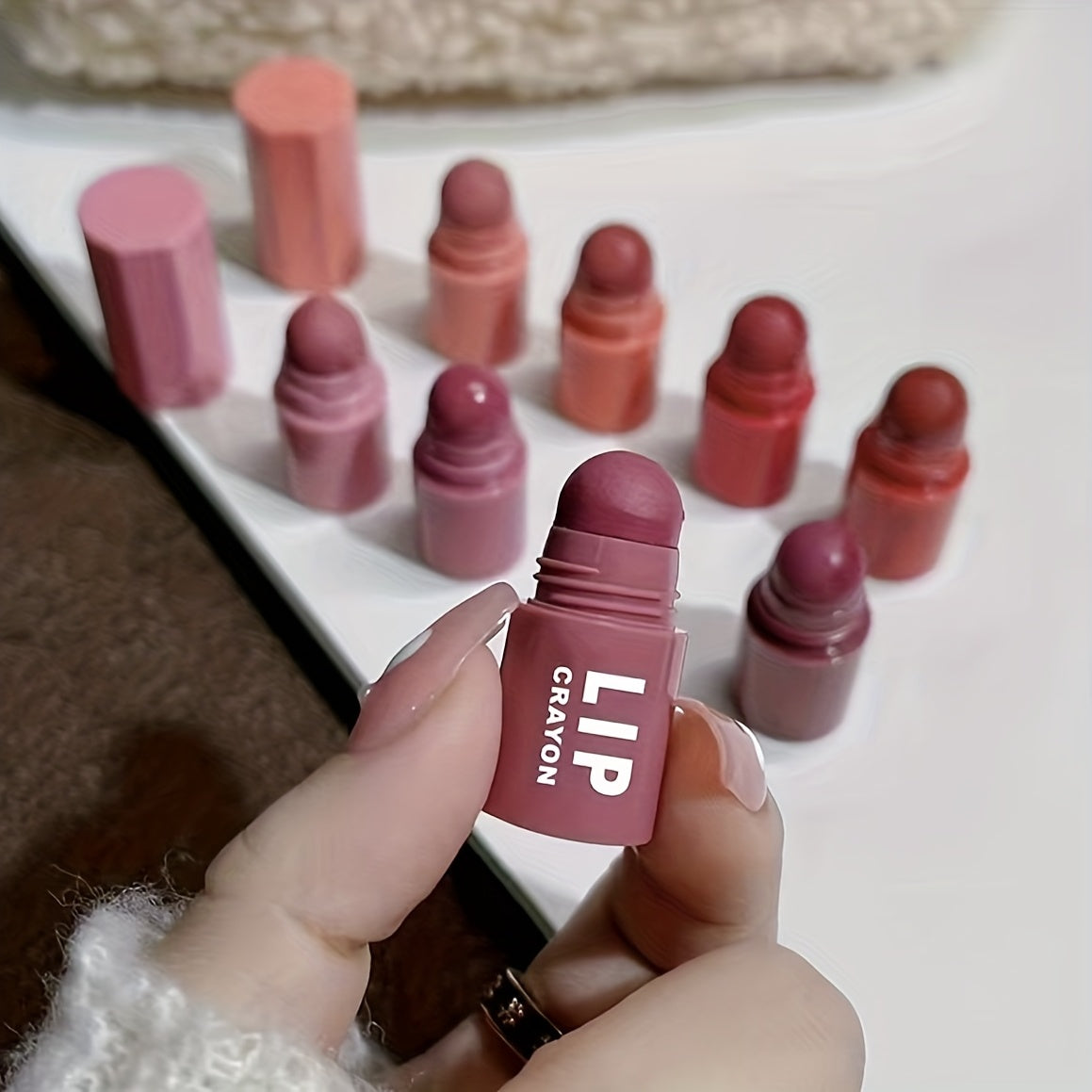 4in 1 Crayon Lipstick Four Color Matte Waterproof Velvet Long Lasting Multicolor Lipstick Suitable for use when traveling Convenient Lipstick Creamy Texture Cosmetics Ladies Gift