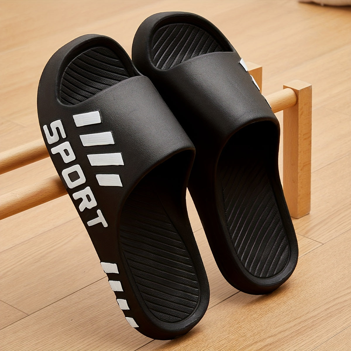 Men's Slip-On Oversized 46-47 Slippers, Anti-Slip Indoor Shower Shoes, Simple New Couple Style Four Seasons Sports Sandals. Suitable for both men and women.