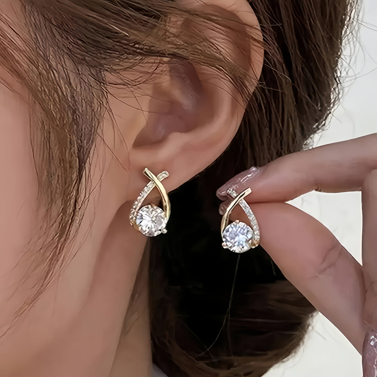 A Pair of Cross-shaped Design Stud Earrings, Versatile for Daily Wear. Simple, Elegant, Cute, and Noble Ear Accessories Suitable for Daily Commutes, Outings, Travel, and Holiday Celebrations