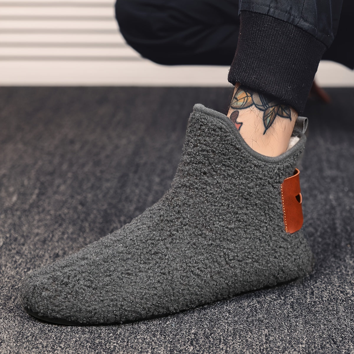 Men's Cozy Autumn/Winter Indoor Casual Slip-On Ankle Slippers with Anti-Slip Sole And Warm LiningSuitable for Men & Women
