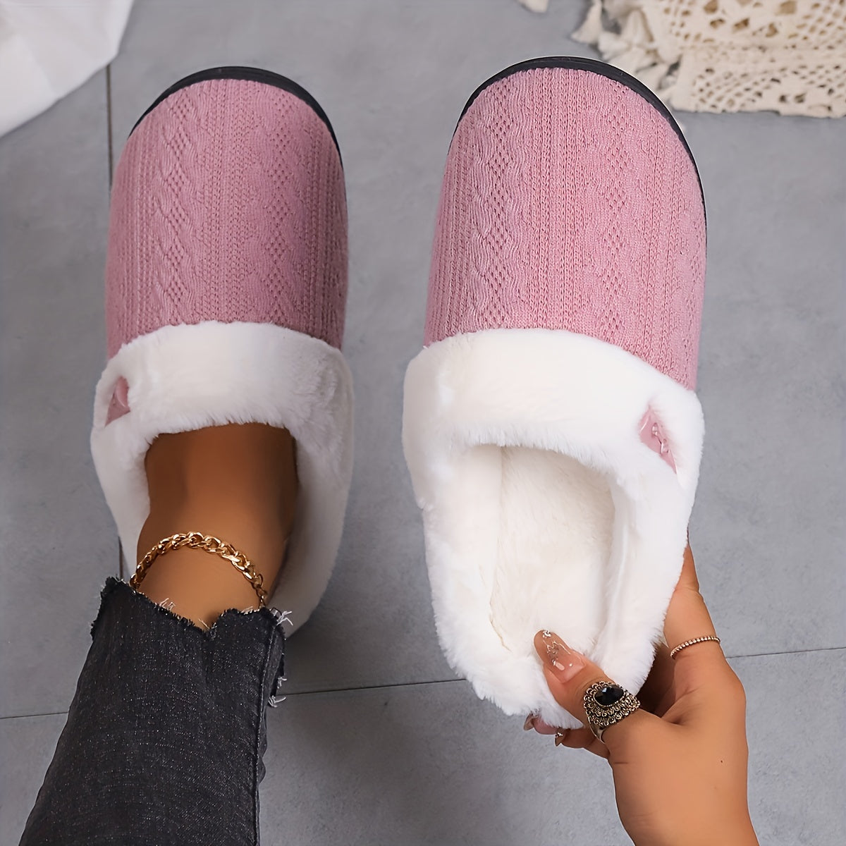 Women'S Plush Slippers with Horn Buttons for Winter, Stylish And Warm for Home Use. Comfortable And Cozy Soft-Soled Fuzzy Shoes, Suitable for Couples for Indoor And Outdoor Wear., Women Shoes