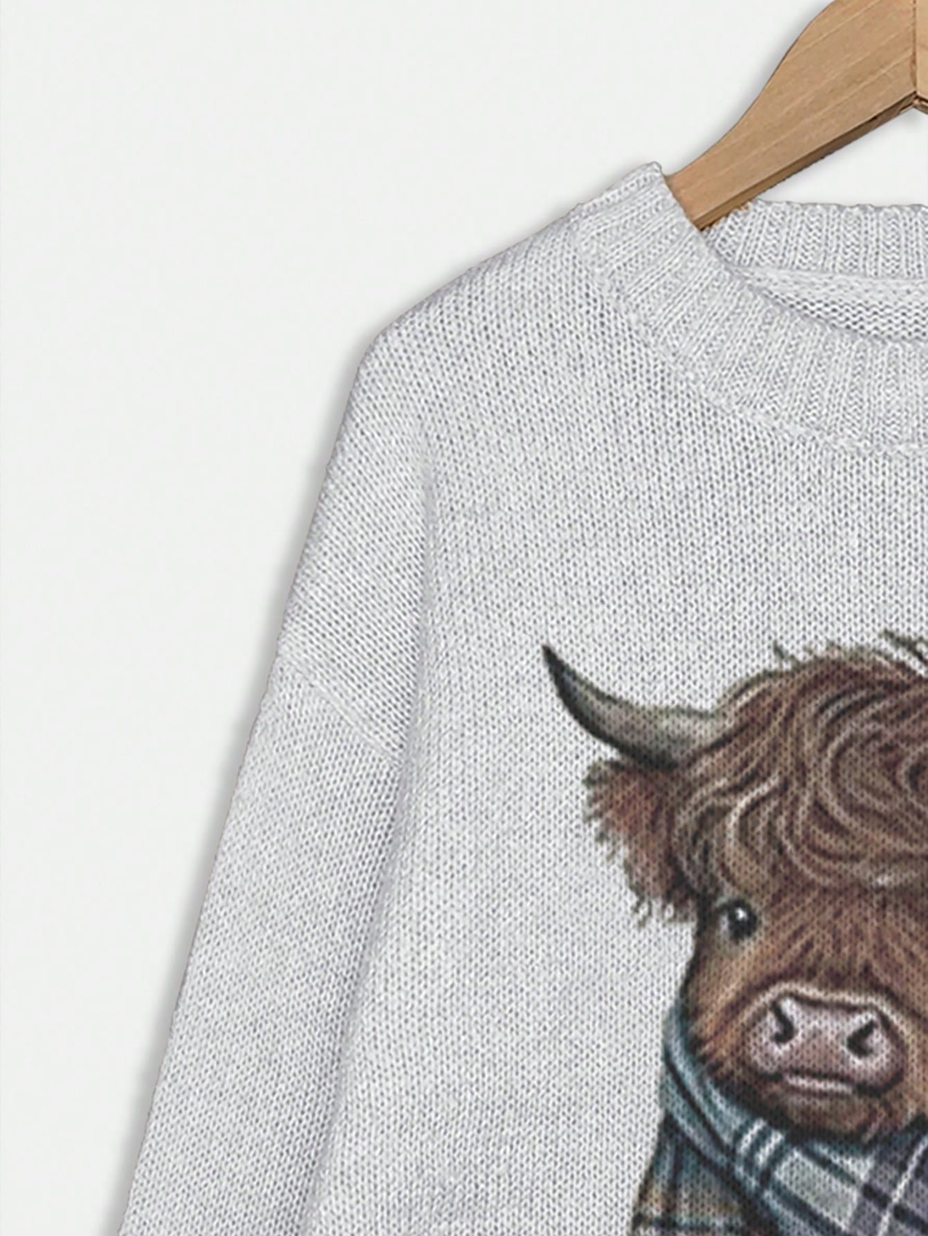 Women's Cartoon Cow Print Round Neck Sweater, Casual Long Sleeve Crew Neck Jumper For Fall & Winter, Fashion Women's Knitwear For Daily Wear, Tops
