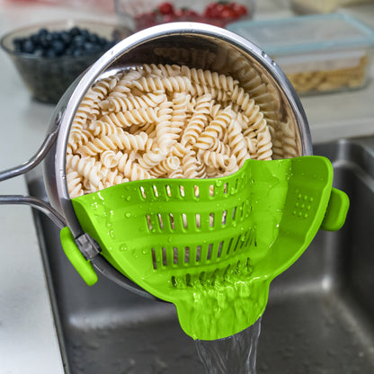 [ABERZEY Clip-On Strainer] ABERZEY 1pc Clip-On Strainer for Pots & Pans | Durable Plastic Kitchen Colander for Easy Drainage & Compact Design | Pasta, Meat, Vegetables, Fruits Strainer