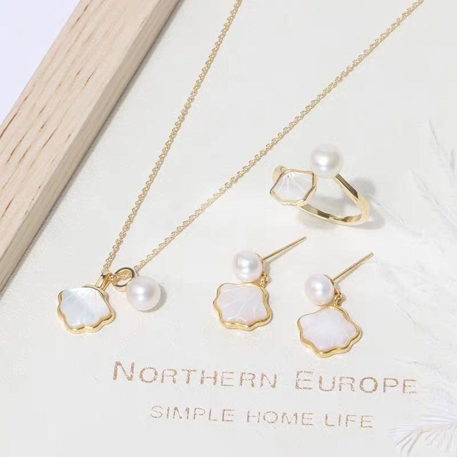 Trendy Angel Wing Zircon Necklace Ins Style High End Unique Collarbone Chain Fashion Jewelry