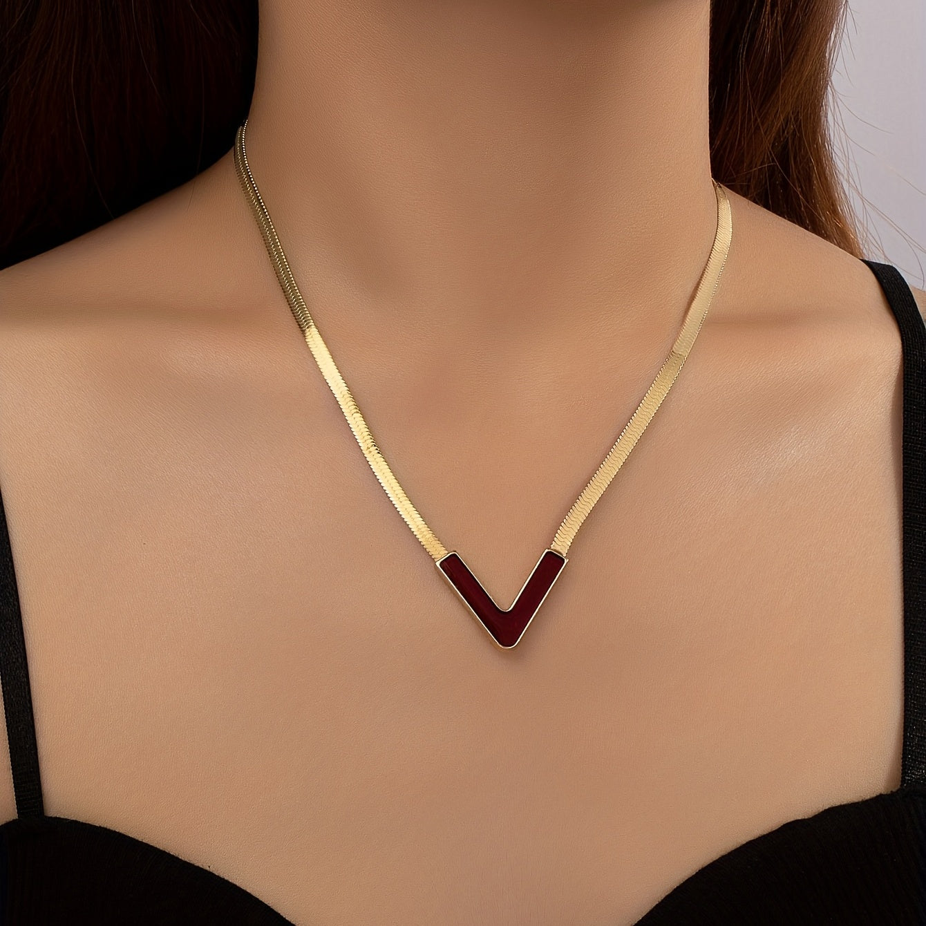 Minimalist V-Shaped Metal Necklace - Elegant Vertical Bar Pendant, Simple Casual Attire & Party, Year-Round Versatile Durable Chain for Casual or Special Occasions, Compatible with all Outfits