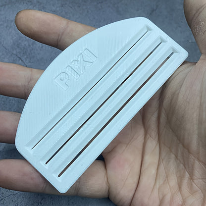 Cat Food Squeezer/Heavy-Duty Plastic Pet Food Dispenser/Non-Slip Base/Easy-Open Lid/No Assembly Needed/Compact Design/Durable Plastic/Random Color/Without Battery