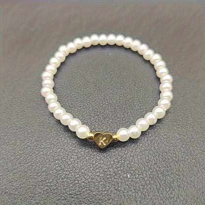 Hot Classic A-Z Heart Lnitial Letter Bracelet Women Temperament Lmitation Imitation Pearl Bead Bracelet for Women Jewelry Gift