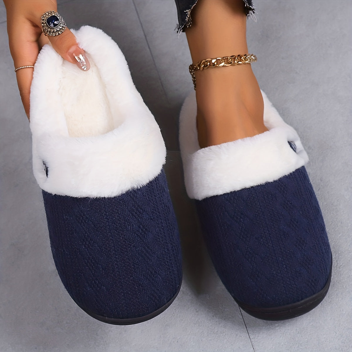 Women'S Plush Slippers with Horn Buttons for Winter, Stylish And Warm for Home Use. Comfortable And Cozy Soft-Soled Fuzzy Shoes, Suitable for Couples for Indoor And Outdoor Wear., Women Shoes
