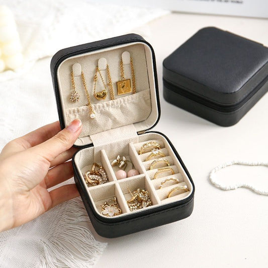 Storage box Portable jewelry box Travel accessories Korean version Antioxidant necklace Small ring stud earrings Simple jewelry