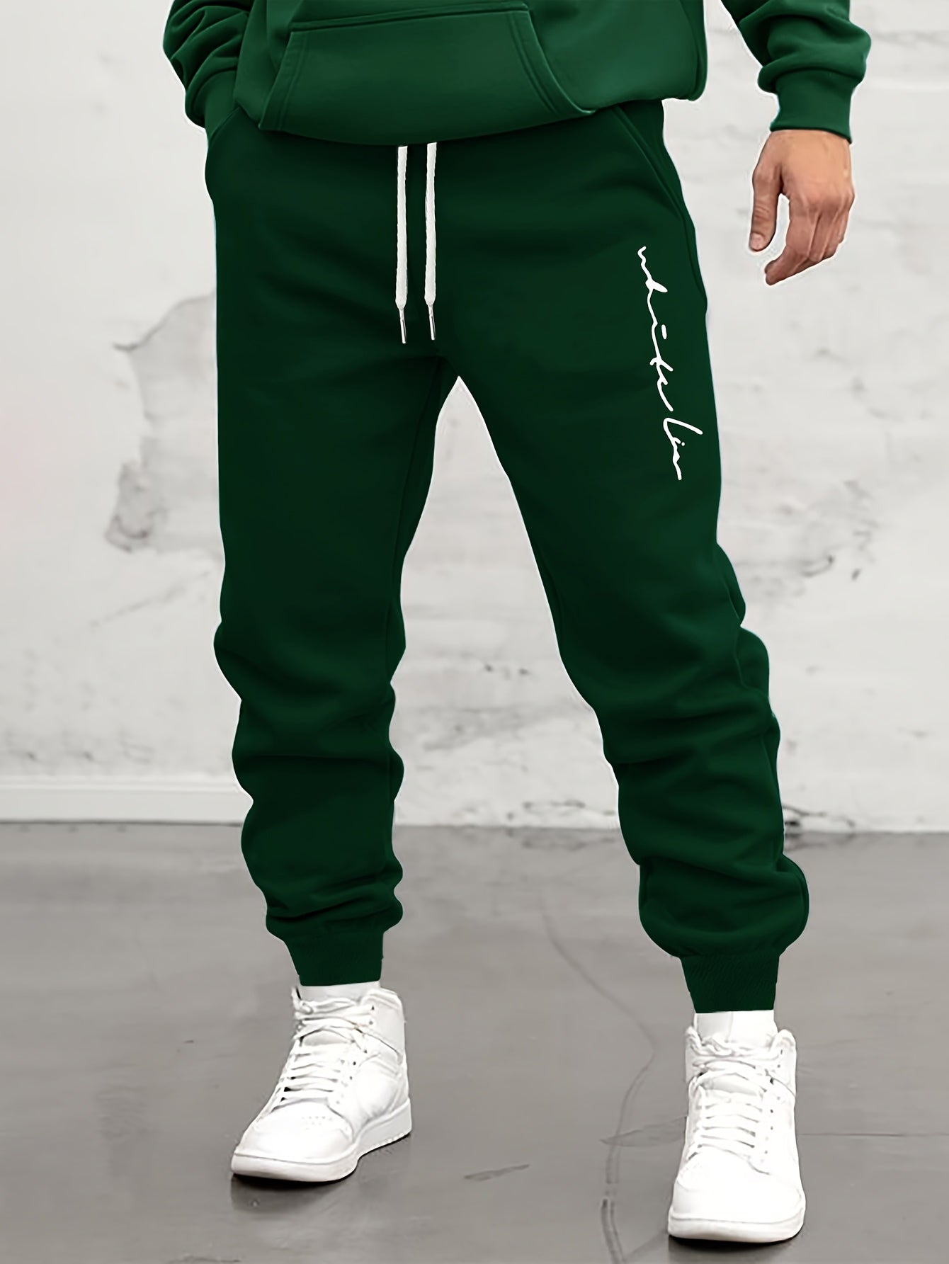 Men's Polyester Drawstring Joggers - Geometric Print, Casual, Slight Stretch, Machine Washable, Perfect for Spring/Autumn