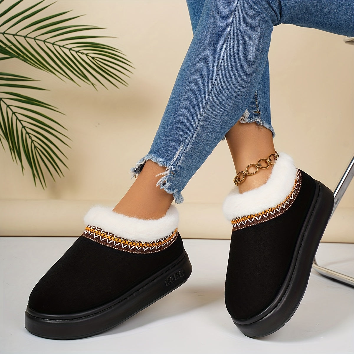 Winter Warm Short Boot Shoes, Simple and Elegant. New Winter Plush Slippers, Made with Soft and Skin-friendly Materials. Ethnic-style Versatile Shoes, Women Shoes