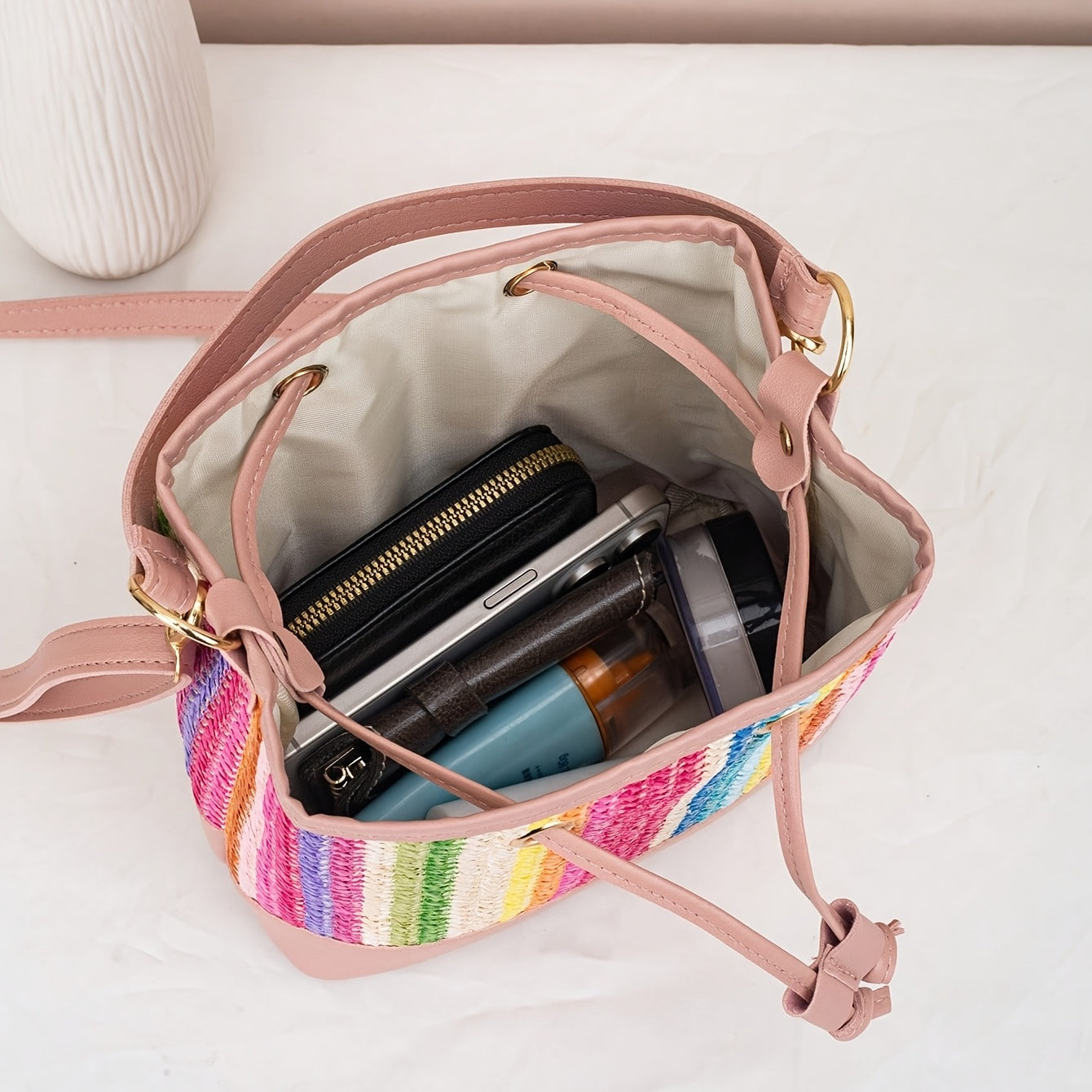 Woven Bucket Bag for Women, Perfect for Summer with a Hollow Design, Suitable for Casual Outings And Beach Trips