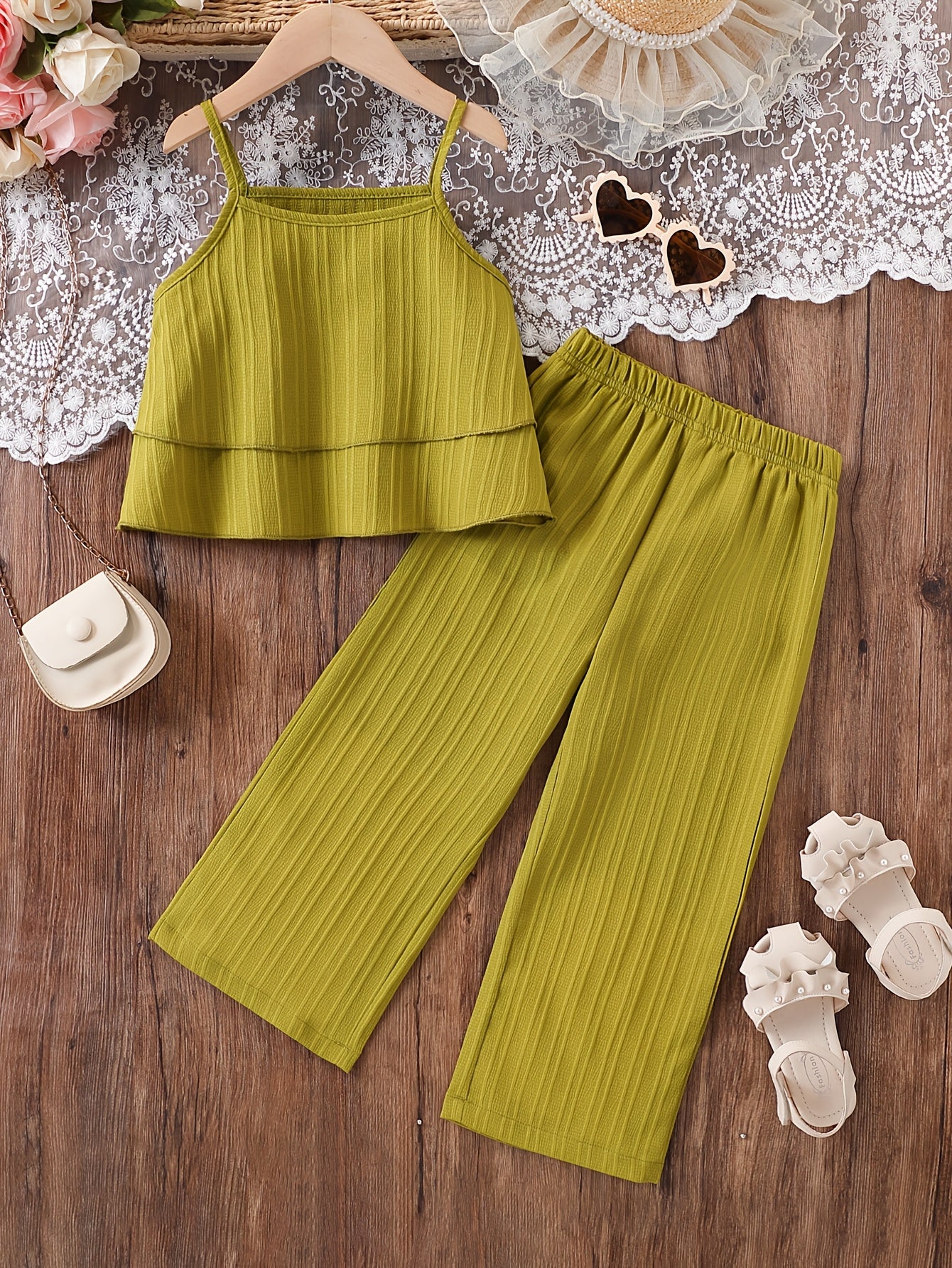 Two-Piece Outfit Featuring a Stylish Camisole and Pants, Perfect for Young Girls, Ideal for Summer Vacation Wear, for Outdoor