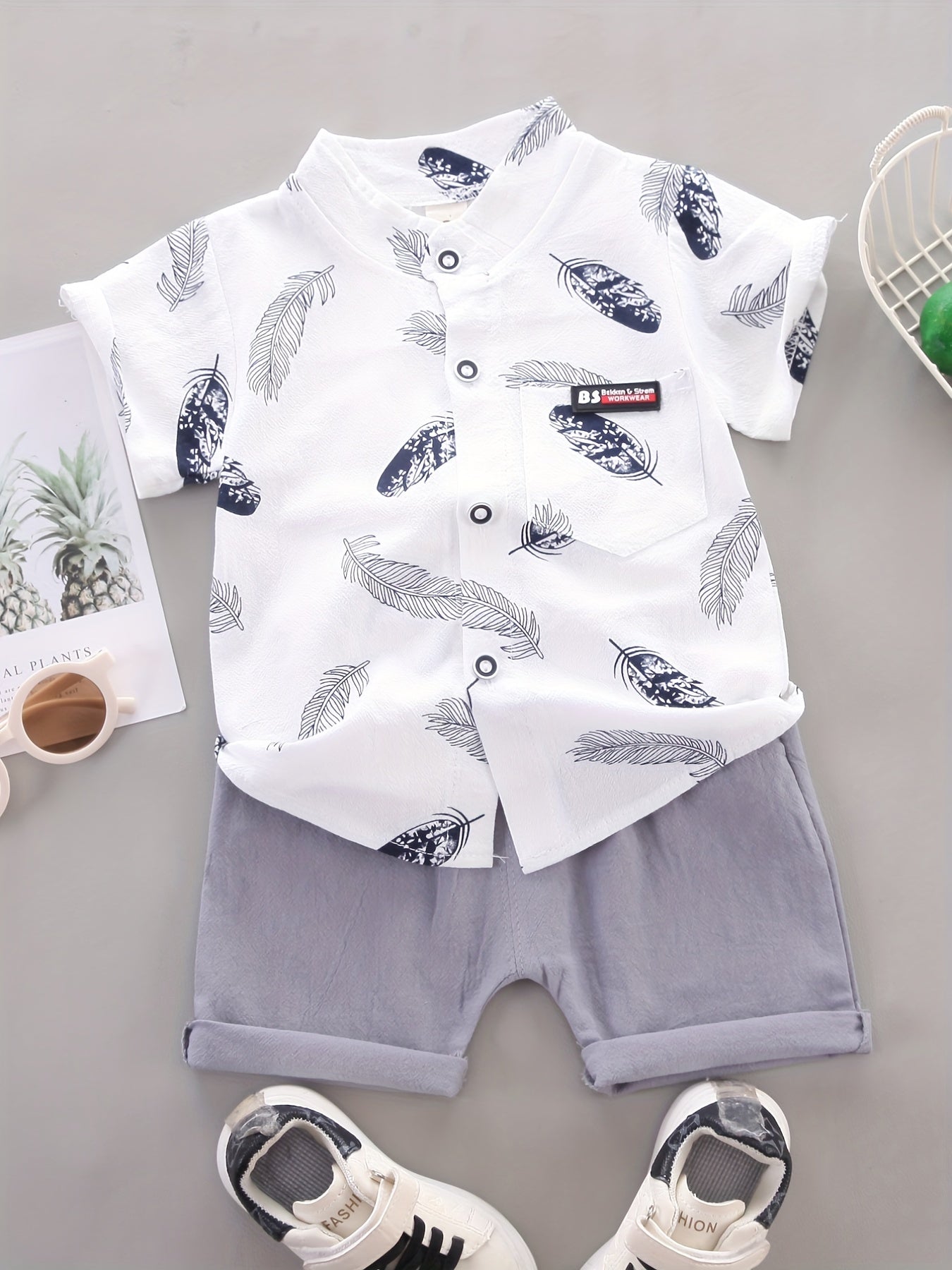 [Vibrant Boys' Set] 2pcs Vibrant Yellow Boys' Casual Feather Print Short Sleeve Shirt and Shorts Set | Button-Up Collared Shirt & Matching Shorts, Perfect for Spring/Summer, Baby Boy Outfit, Nonstretch Fabric, for Outdoor