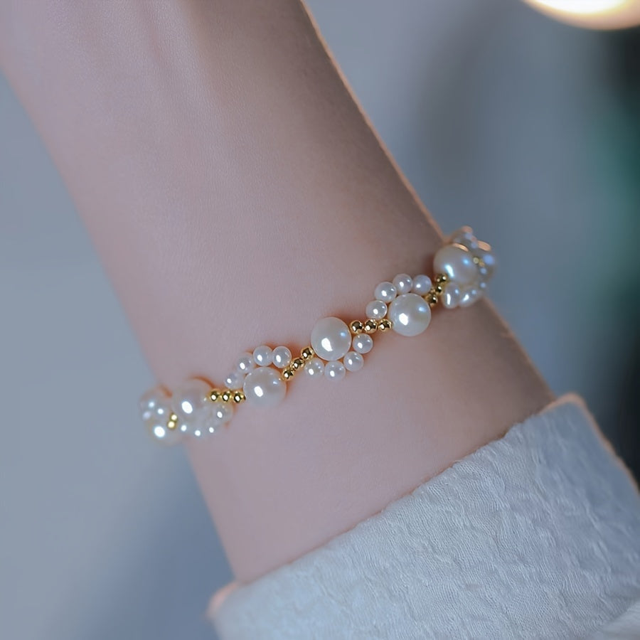 A Sweet And Exquisite Faux Pearl Cat Paw Bracelet for Women, Featuring a High-End Design That Is Versatile And Fashionable