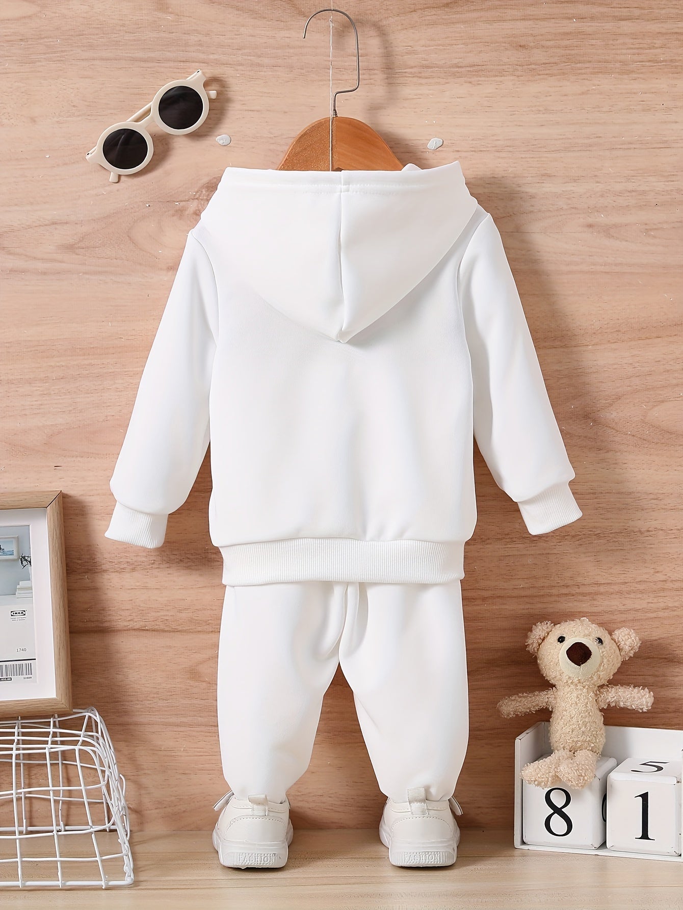 [Customization]Christmas Edition Crown K Custom Kids Fashion Casual Hooded Sweatshirt Set with Personalized Name (Other items not included for), Perfect for Outdoor