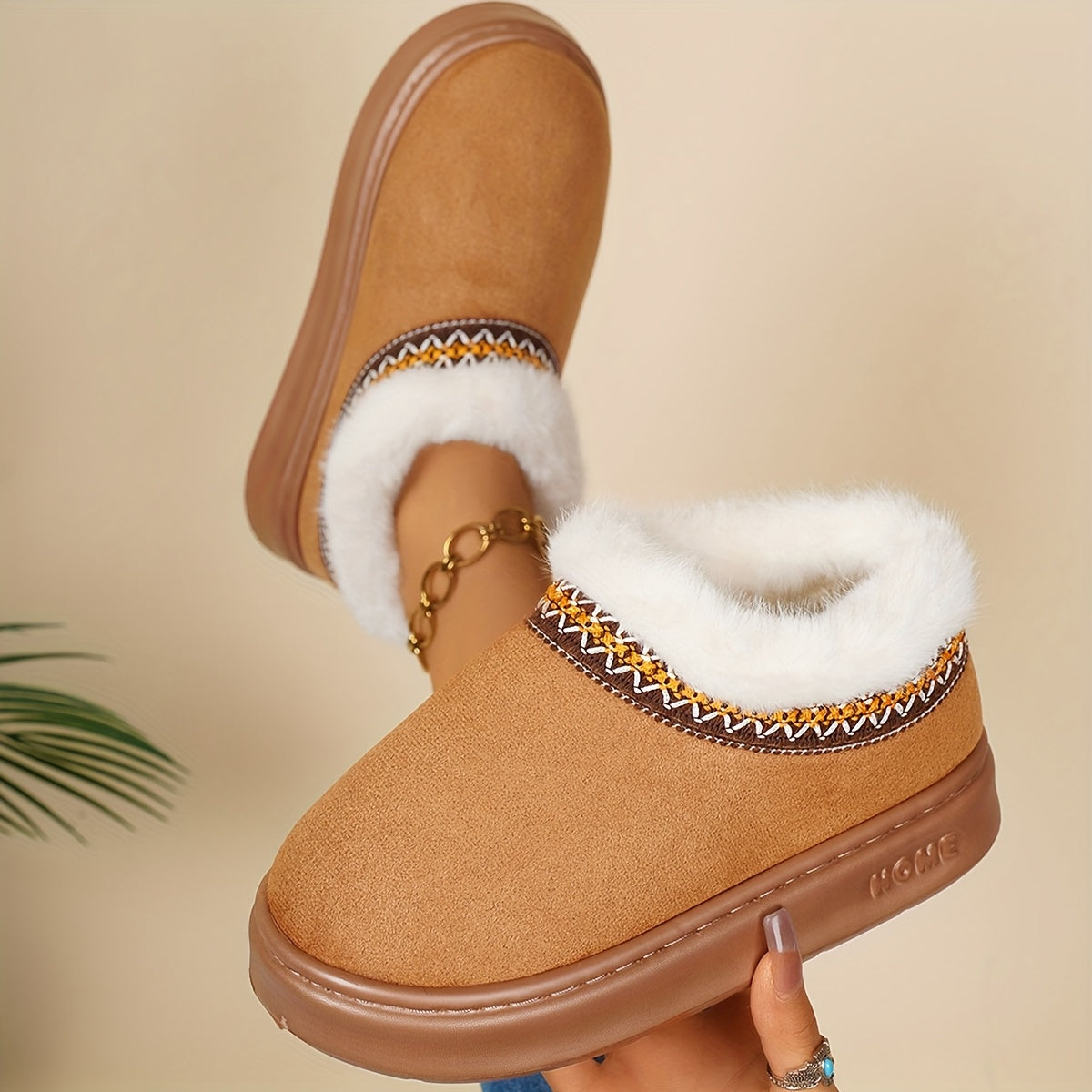 Winter Warm Short Boot Shoes, Simple and Elegant. New Winter Plush Slippers, Made with Soft and Skin-friendly Materials. Ethnic-style Versatile Shoes, Women Shoes