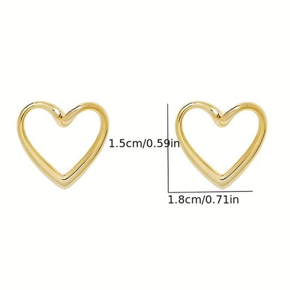 One Pair of Fashion Classic Hollow Heart Stud Earrings