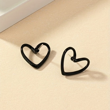 One Pair of Fashion Classic Hollow Heart Stud Earrings
