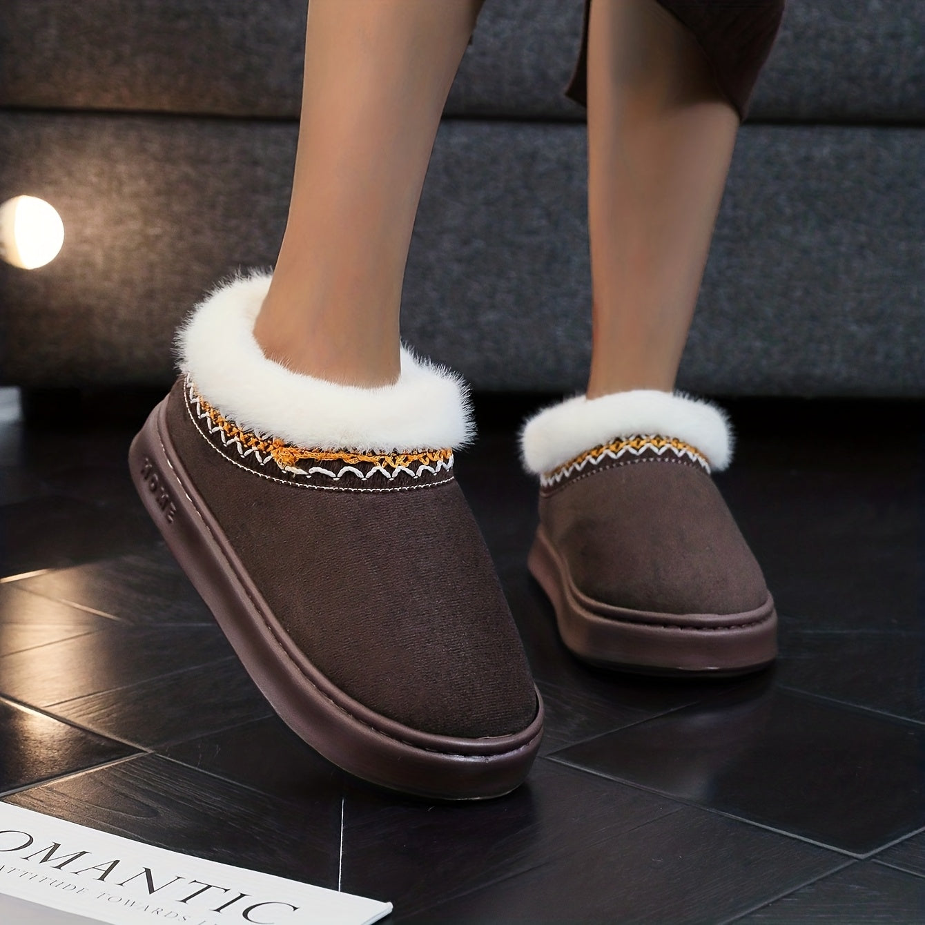 Winter Warm Short Boot Shoes, Simple and Elegant. New Winter Plush Slippers, Made with Soft and Skin-friendly Materials. Ethnic-style Versatile Shoes, Women Shoes
