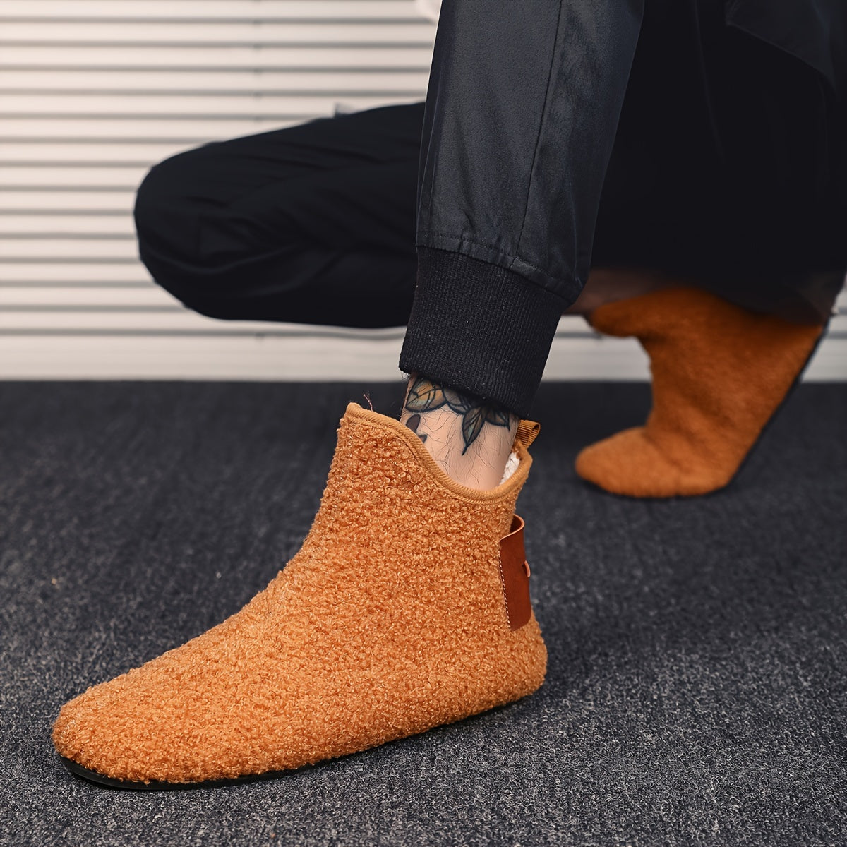 Men's Cozy Autumn/Winter Indoor Casual Slip-On Ankle Slippers with Anti-Slip Sole And Warm LiningSuitable for Men & Women