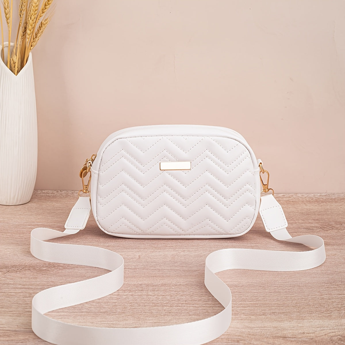 New Summer Women'S Embroidered Shoulder Bag, Stylish Crossbody Bag, Perfect for Daily Outfits, Can Hold Phone And Cosmetics, Small Square Bag.