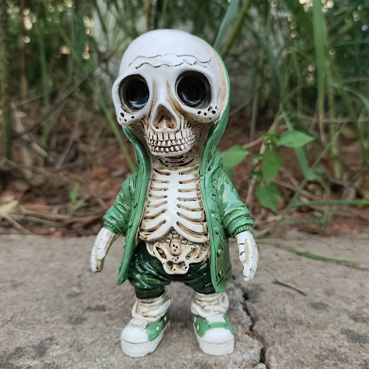 Modern Resin Skeleton Figure with Hoodie - Anime-Inspired Streetwear Decor, No Electricity Needed, Durable Collectible for Home & Office, Unique Gift for Anime Fans, Anime Figurine, Streetwear Accessory, Detailed Craftsmanship