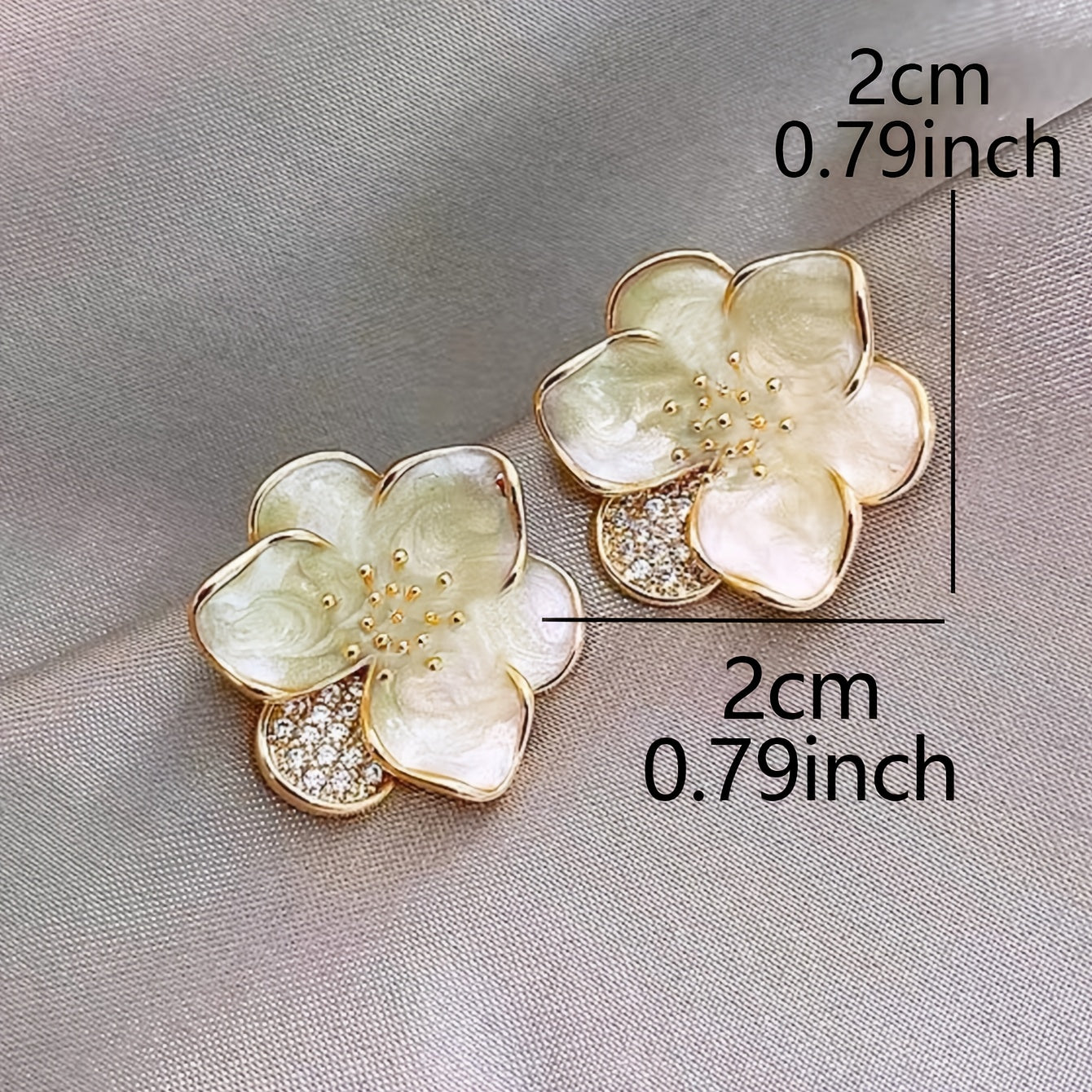 1 Pair of Fashionable and Elegant Small Fresh Flower -Studded Women's Everyday Earrings