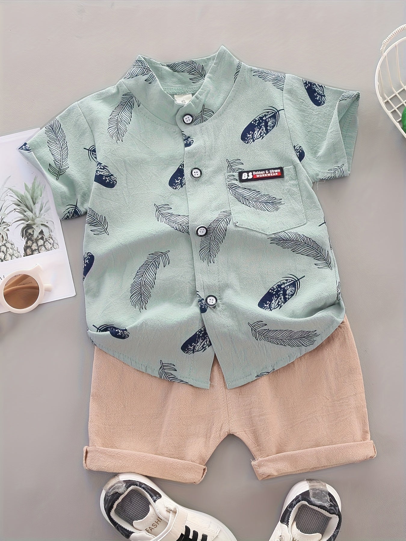 [Vibrant Boys' Set] 2pcs Vibrant Yellow Boys' Casual Feather Print Short Sleeve Shirt and Shorts Set | Button-Up Collared Shirt & Matching Shorts, Perfect for Spring/Summer, Baby Boy Outfit, Nonstretch Fabric, for Outdoor