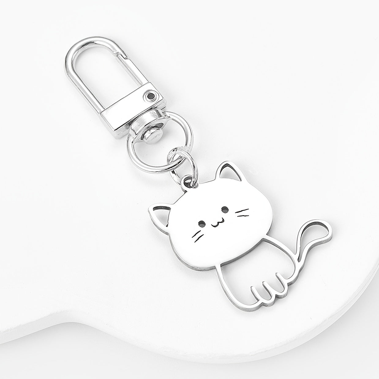 "1 new Japanese-style stainless steel keychain for cats, cute cat pendant, couple key chain pendant"