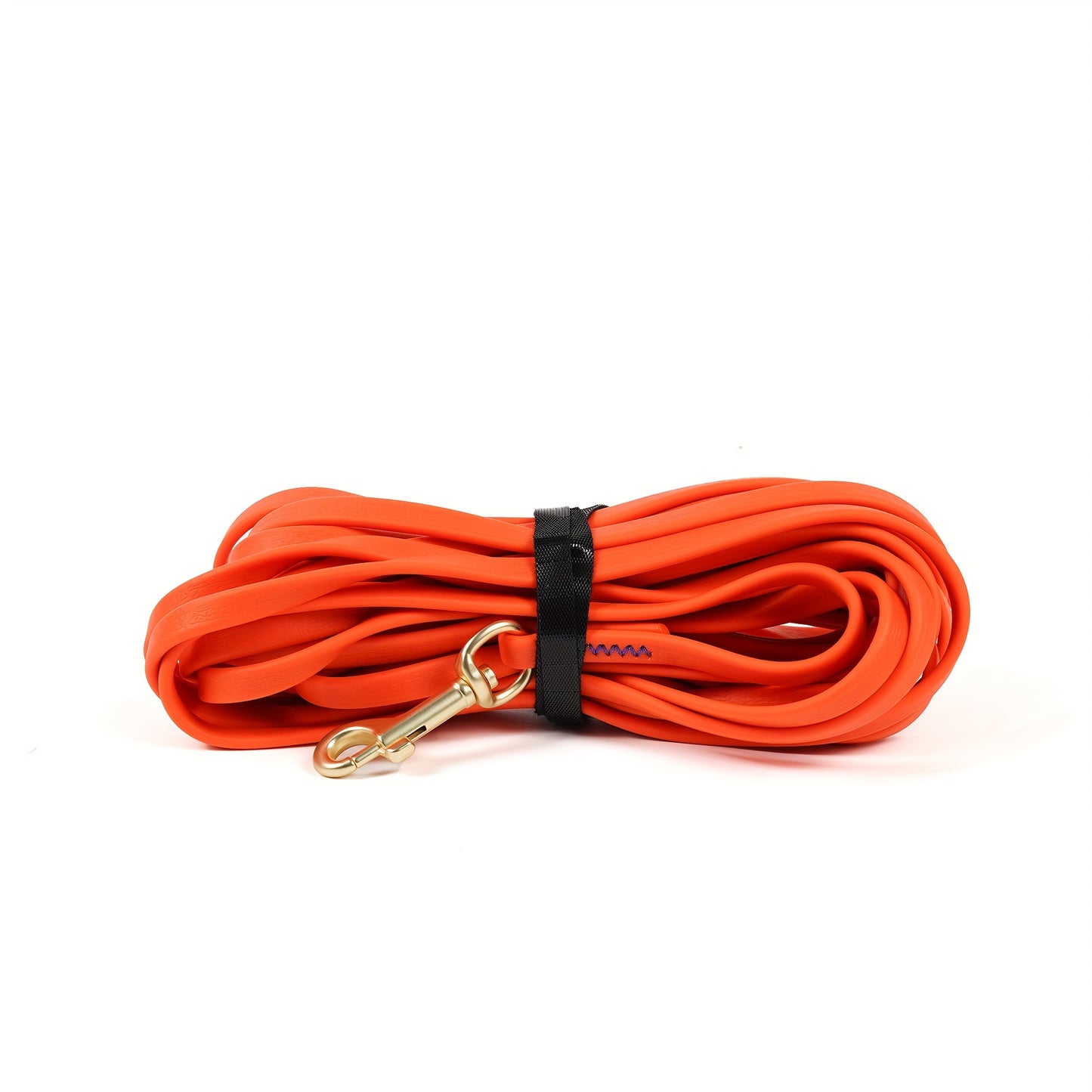 Waterproof, wear-resistant, and easy-to-clean dog leash, it's a great tool for training your dog's recall memory. The product comes in various lengths: 5ft, 10ft, 20ft, and 30ft, allowing your beloved dog to play outdoors and come back easily.