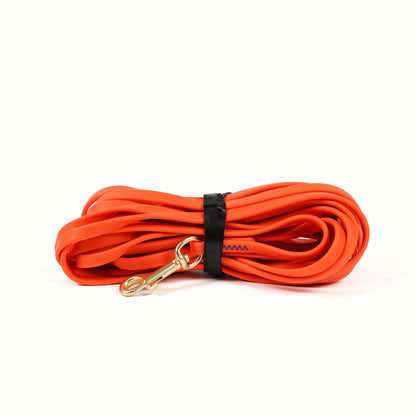 Waterproof, wear-resistant, and easy-to-clean dog leash, it's a great tool for training your dog's recall memory. The product comes in various lengths: 5ft, 10ft, 20ft, and 30ft, allowing your beloved dog to play outdoors and come back easily.