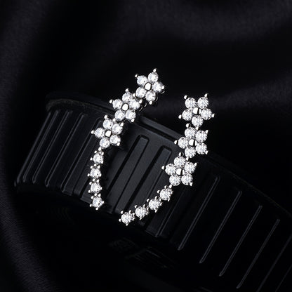 A Pair of Elegant And Luxurious Flower-Shaped Earrings Adorned with Rhinestones, Perfect for Women'S Weddings And Suitable for Daily Gatherings, Parties, And Vacations. an Ideal Gift for Birthdays And Valentine'S Day