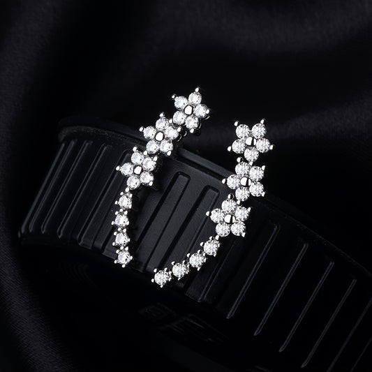 A Pair of Elegant And Luxurious Flower-Shaped Earrings Adorned with Rhinestones, Perfect for Women'S Weddings And Suitable for Daily Gatherings, Parties, And Vacations. an Ideal Gift for Birthdays And Valentine'S Day