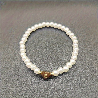 Hot Classic A-Z Heart Lnitial Letter Bracelet Women Temperament Lmitation Imitation Pearl Bead Bracelet for Women Jewelry Gift