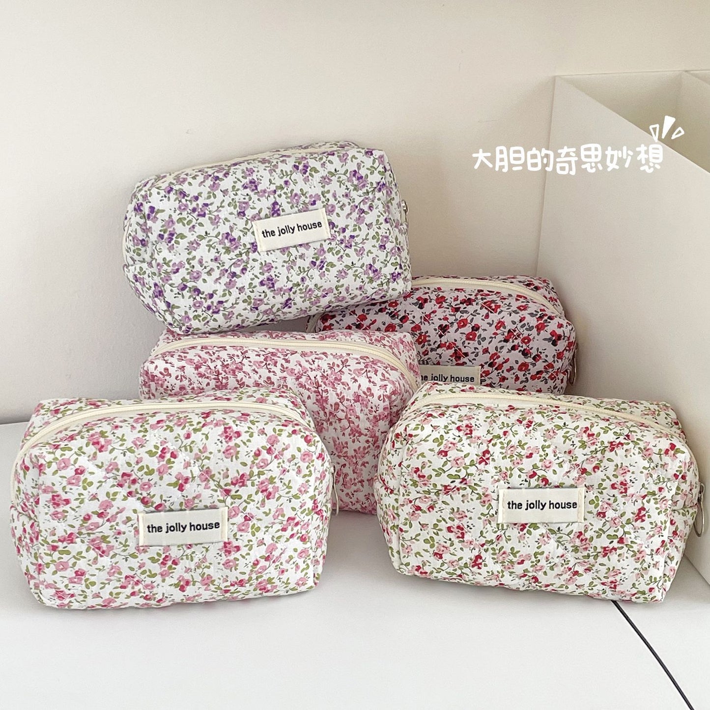 Classic floral cosmetic bag retro niche Harajuku girls high value large capacity travel portable toilet bag