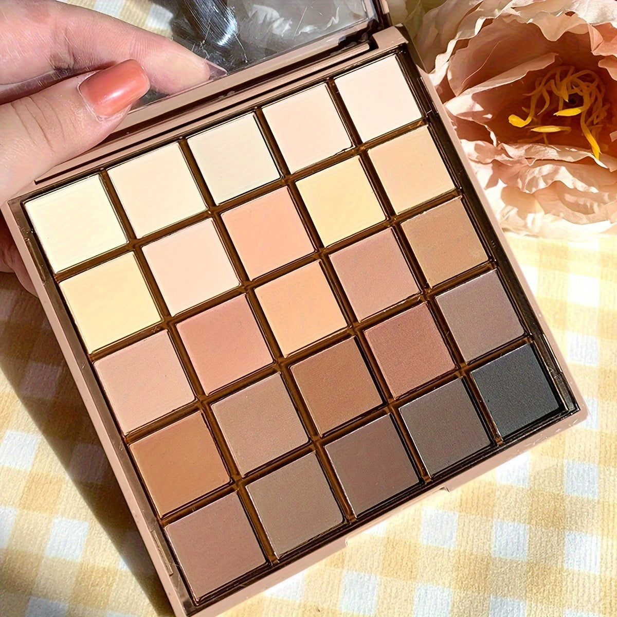 25-Color Eyeshadow Palette Featuring Matte Shades in Gray, Brown, Earthy Tones, And Coffee Chocolate Hues