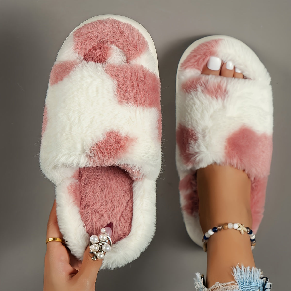 [Warm Fuzzy Slippers] Cozy Fluffy Faux Furry Slippers Suitable for – Warm Soft House Shoes with Open-Toe Platform, Cushioned PVC Sole & Fuzzy Covering, Women Shoes