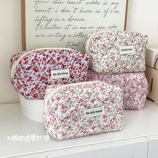 Classic floral cosmetic bag retro niche Harajuku girls high value large capacity travel portable toilet bag