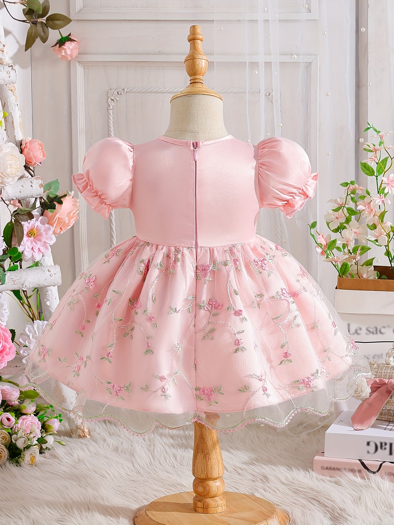 Girls' Summer Wedding Season Elegant Noble Fashion Bow Puff Sleeve Baby Girl First Birthday Gown Tulle Skirt Children's Puffy Princess Dress for Party