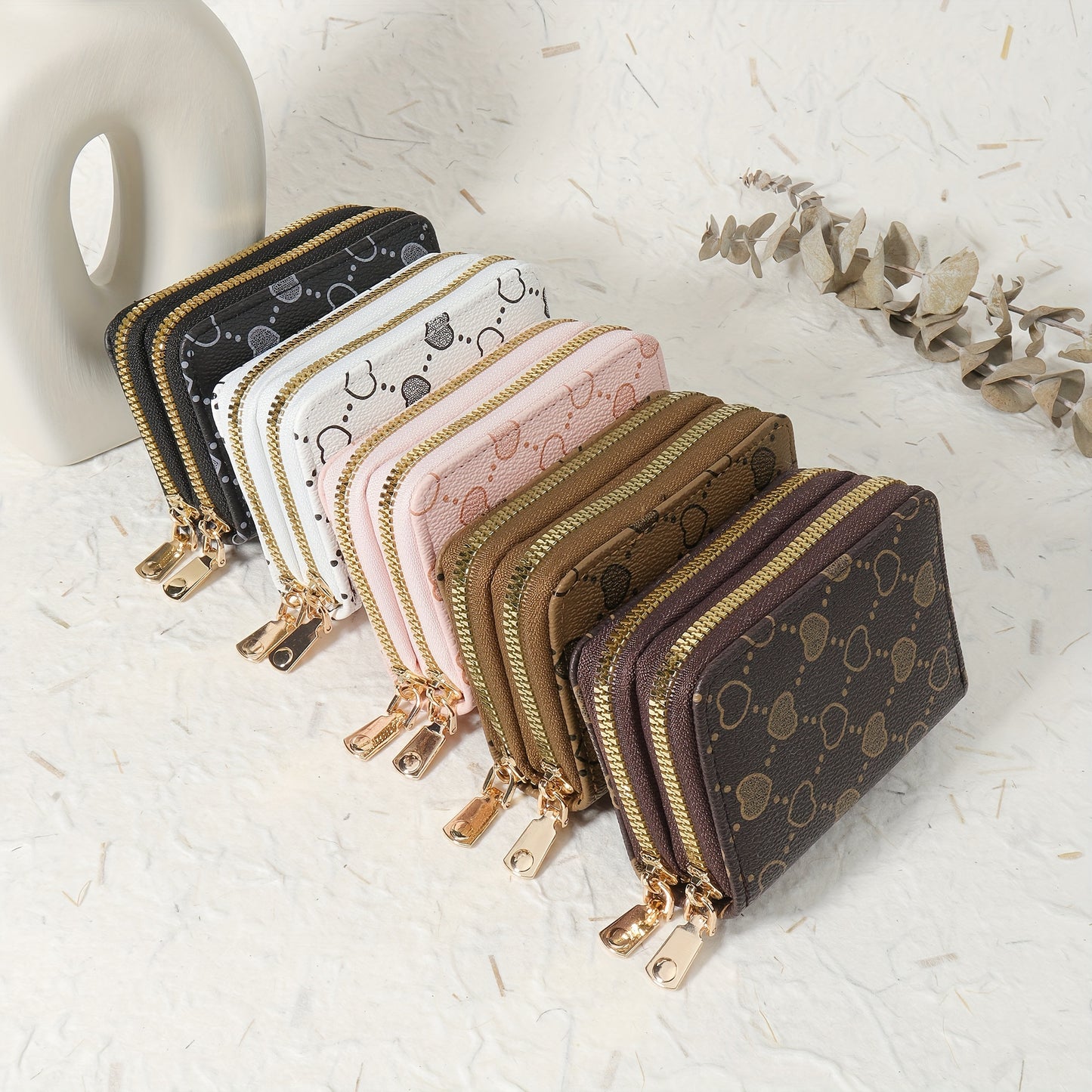 Stylish Double-Zippered Coin Purse for Credit Cards, Made from High-Quality. This Easy And Casual Multi-Card Holder Is Ideal for Outdoor Activities, Travel, And Returning to School