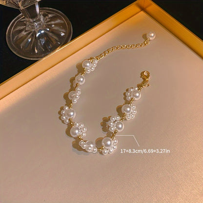 A Sweet And Exquisite Faux Pearl Cat Paw Bracelet for Women, Featuring a High-End Design That Is Versatile And Fashionable