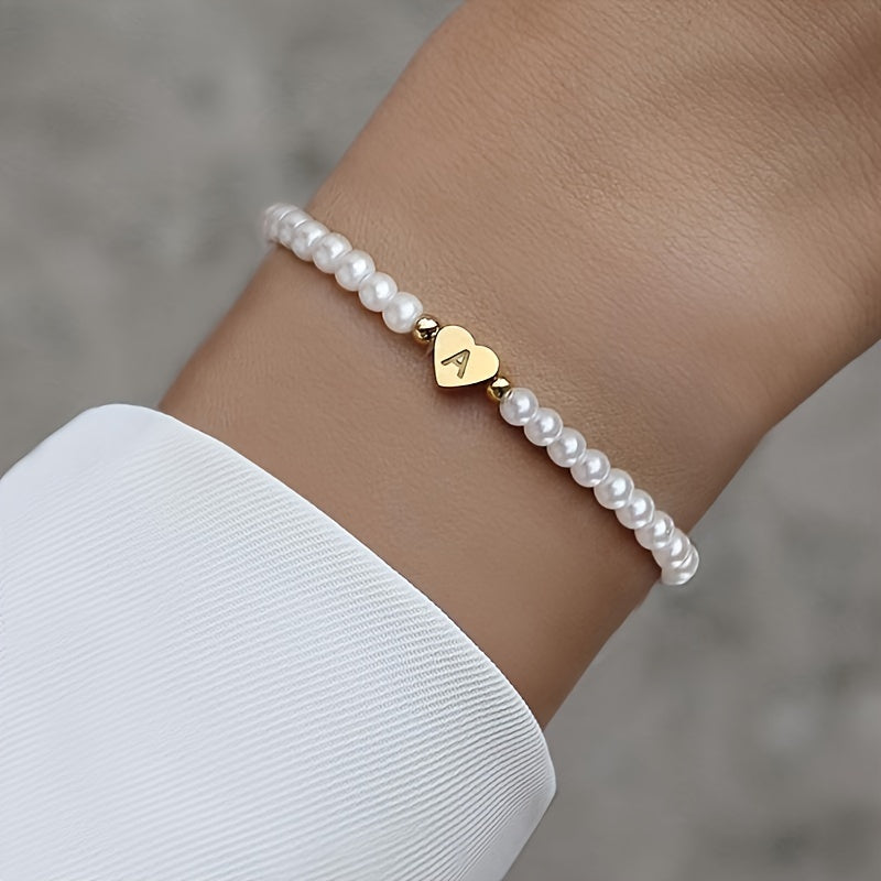 Hot Classic A-Z Heart Lnitial Letter Bracelet Women Temperament Lmitation Imitation Pearl Bead Bracelet for Women Jewelry Gift