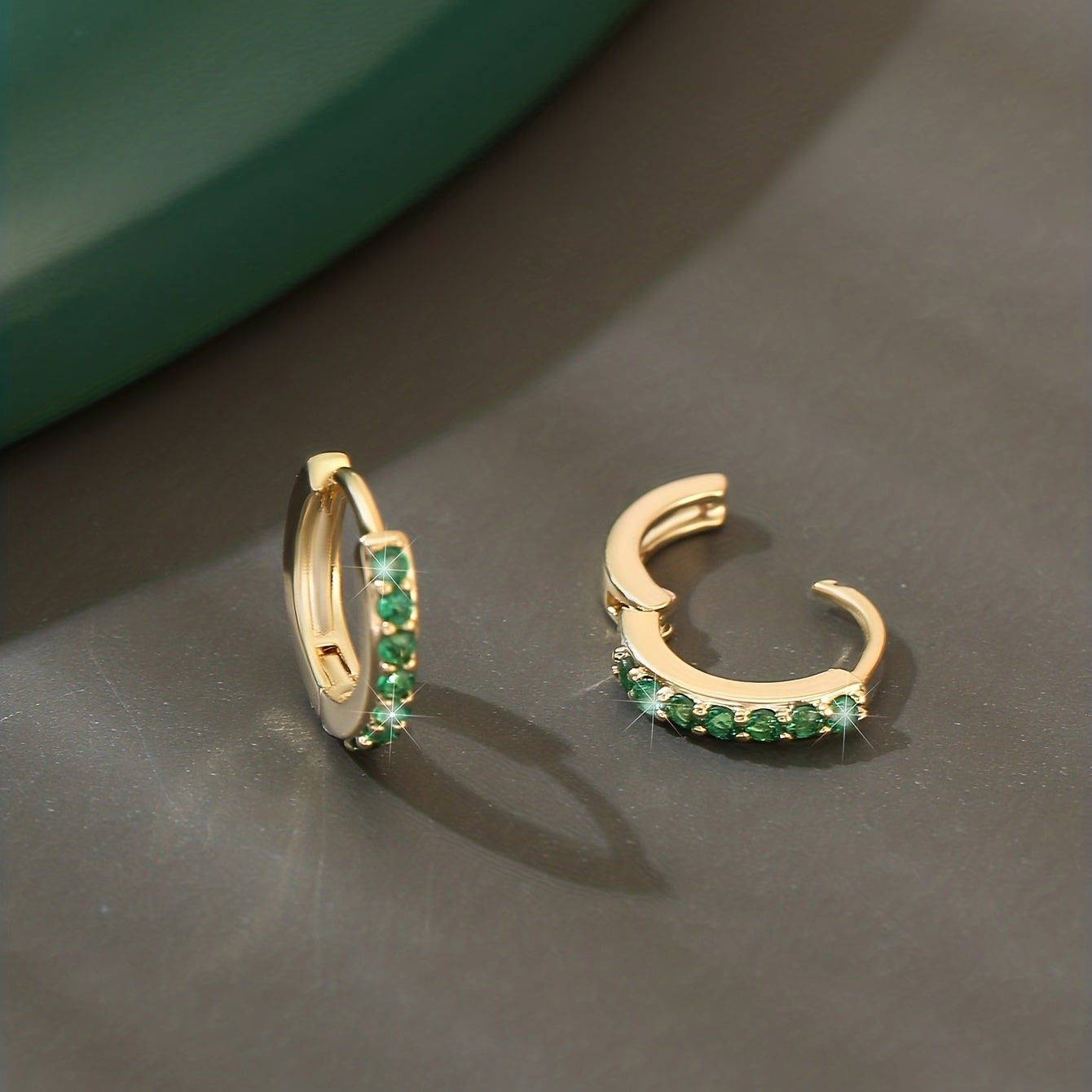 Trendy Copper Earrings with Green Zirconia, Unique Hip-Hop Style, Perfect for a Date Gift, Dazzling Circular Design