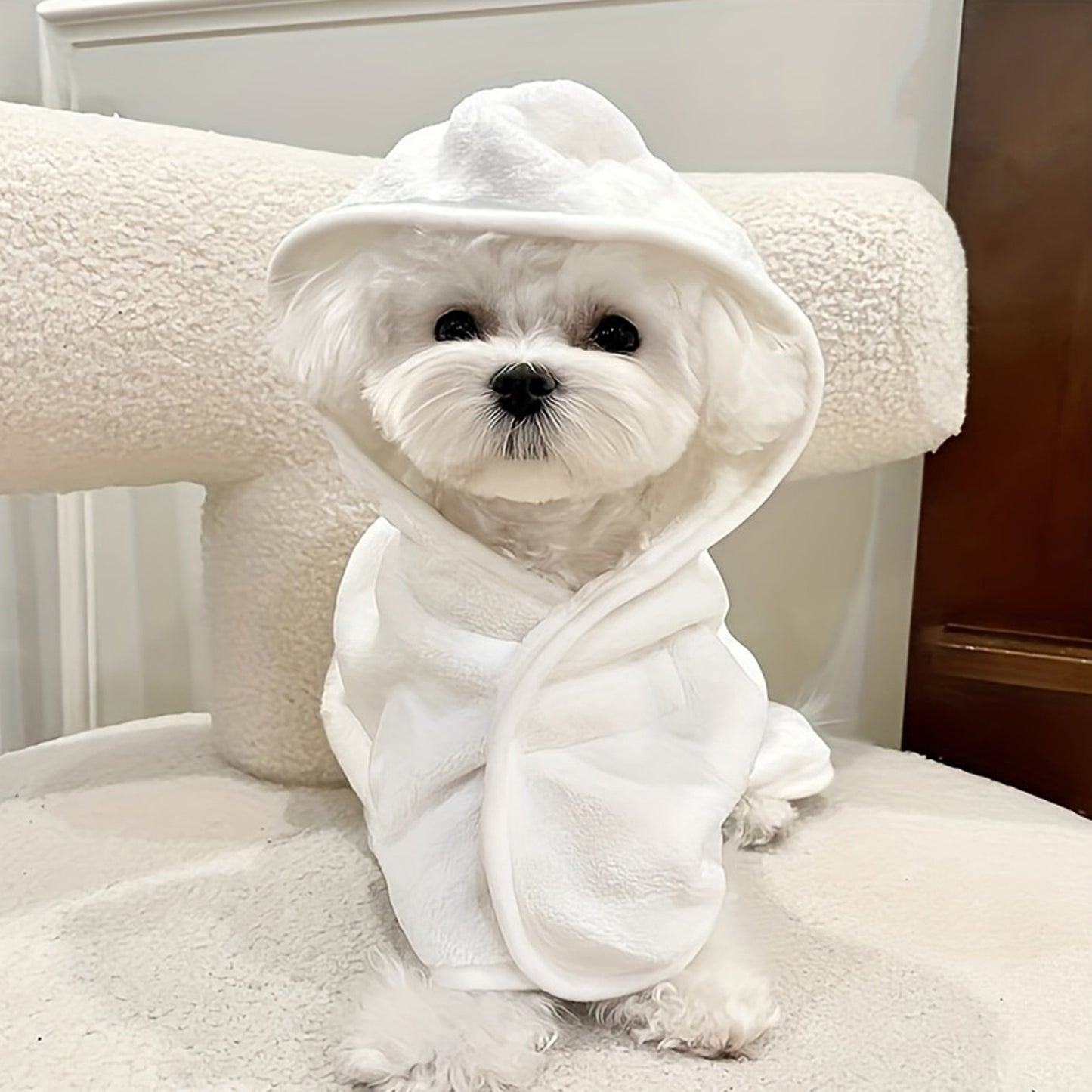 [Ultra-Soft Pet Bathrobe] Ultra-Soft Pet Bathrobe for Small & Medium Dogs & Cats | Quick-Dry, All-Season, Lightweight Design with Safety Closure, Easy-Button Entryway, Machine Washable, Cozy Fleece-Lined for Warmth
