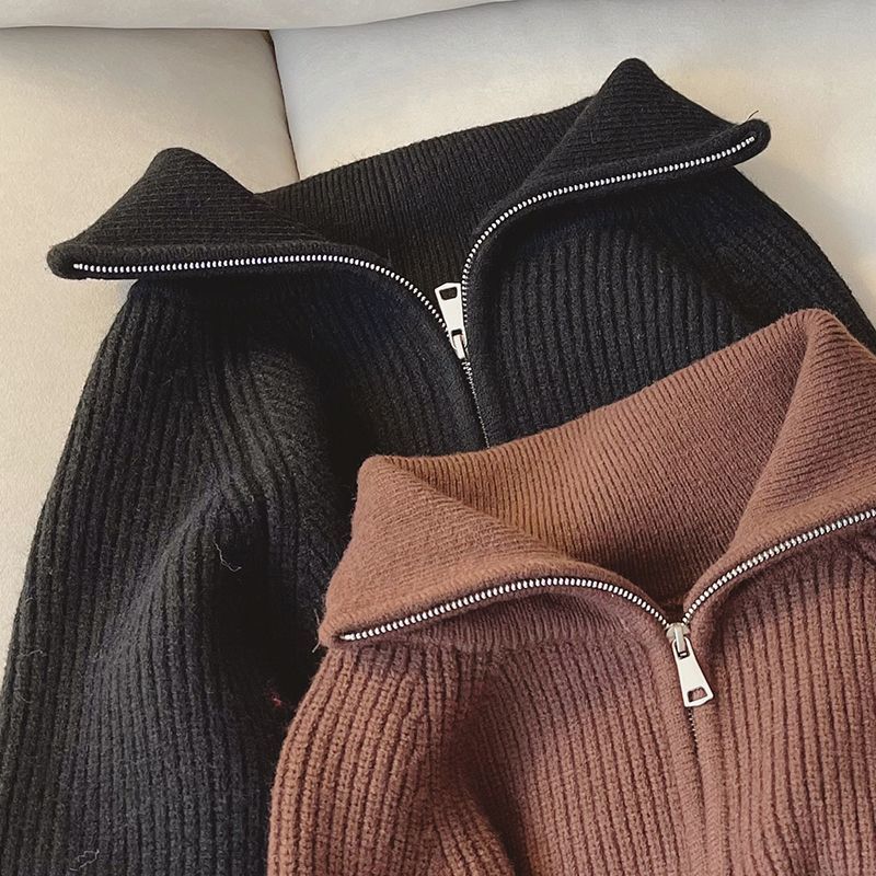 Thickened knitted 2024 autumn and winter new age-reducing design zipper loose and thin lapel lazy sweater top women